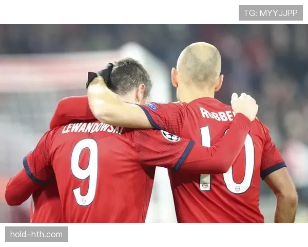 莱万拜仁转会争议：职业球员的忠诚与利益抉择