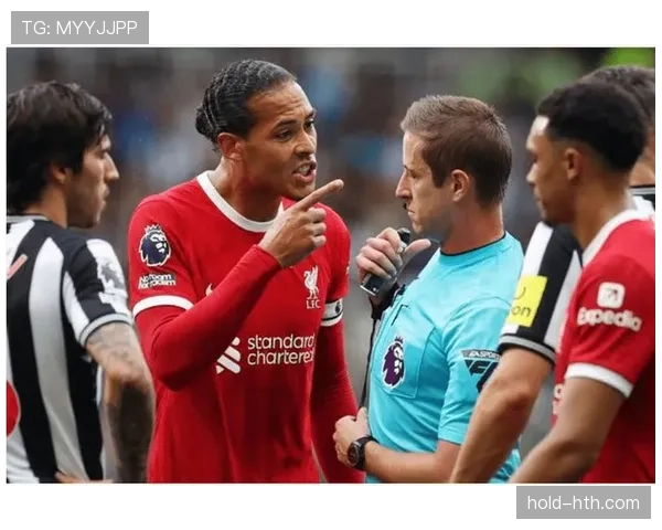 范迪克球场上铁血，穿运动鞋逛超市那嘴脸简直让人笑翻了！